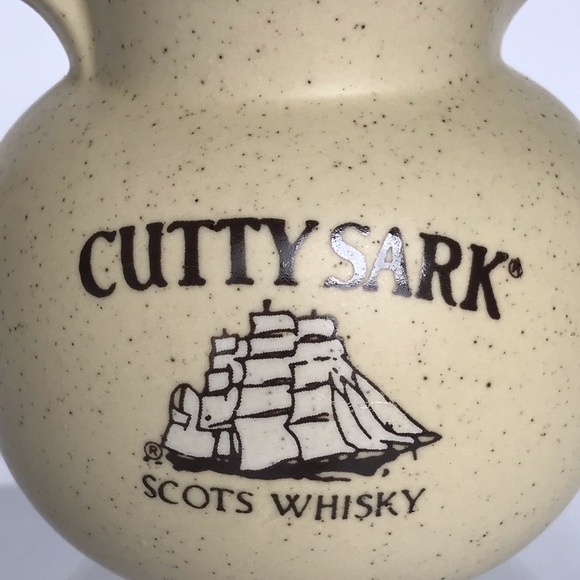 Vintage Cutty Sark Scots Whisky Ceramic Mini Pitcher Creamer Perfect Bar Piece - Picture 3 of 13